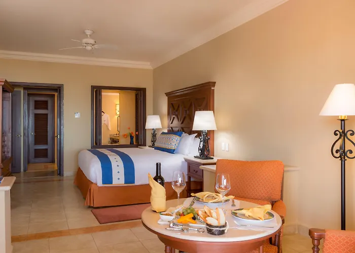 Pueblo Bonito Sunset Golf & Resort 5*